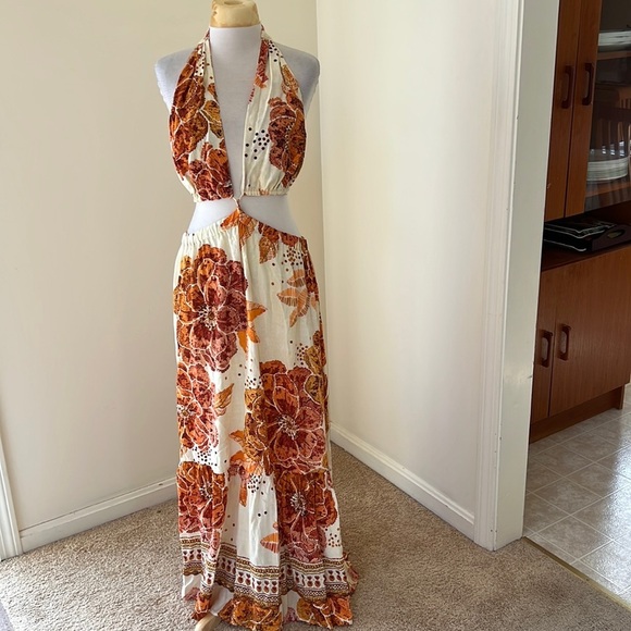 New! Farm rio X Anthropologie large floral cut out halter maxi dress.
